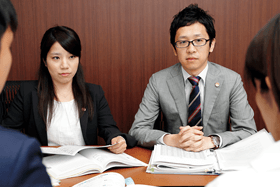弁護士桑原・弁護士向井