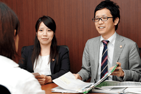 弁護士桑原・弁護士向井