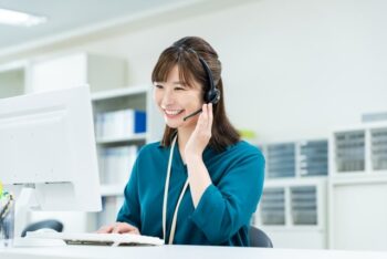 笑顔での電話応対